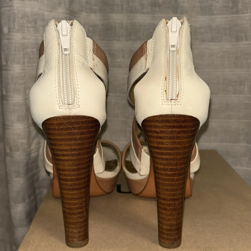 COACH 6.5 heels - Picture 3 of 4